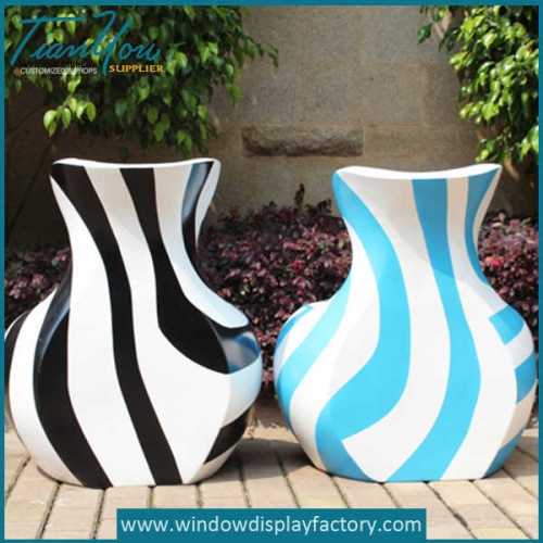 Colorful Vase Shape Fiberglass Chair